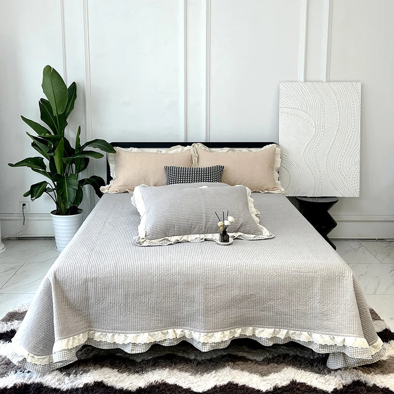 DecorBites™ Lace Ruffles Quilted Bedspread Set with Pillowcases Queen Size