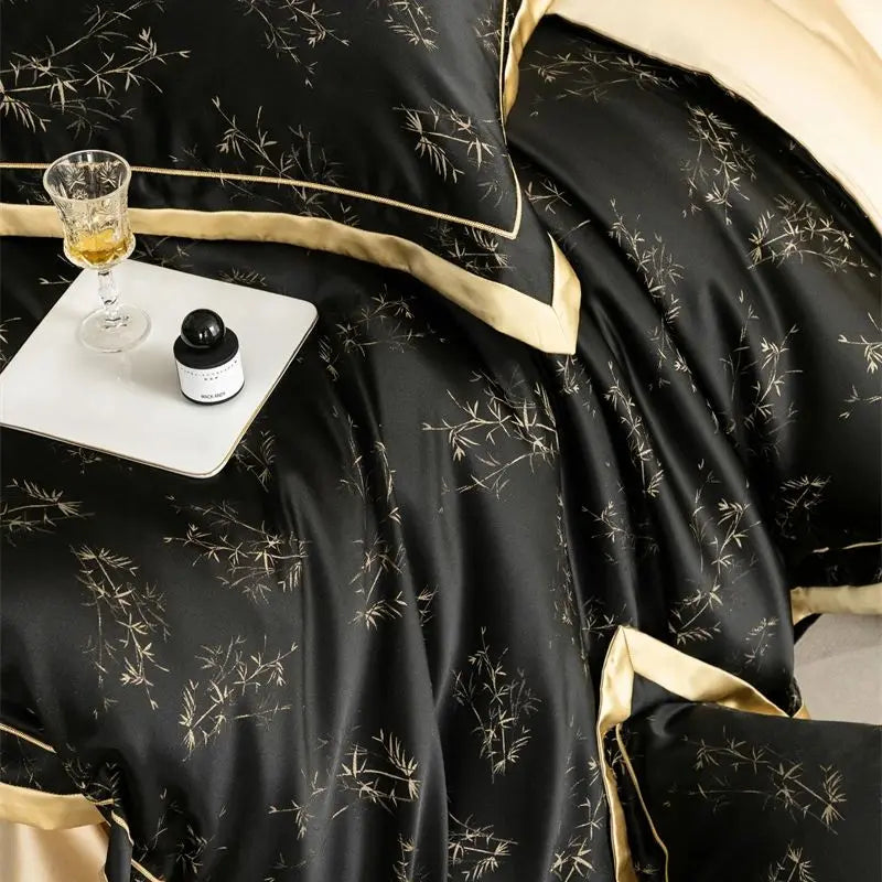 DecorBites™ Luxe Eucalyptus Bedding Set in Black/Gold - Silky Soft & Skin-friendly