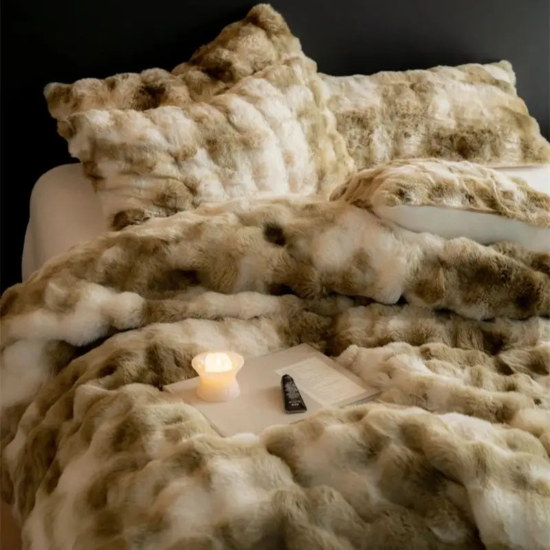 DecorBites™ Luxe Faux Fur & Velvet Patchwork Bedding Set - Duvet, Sheet & Pillowcases