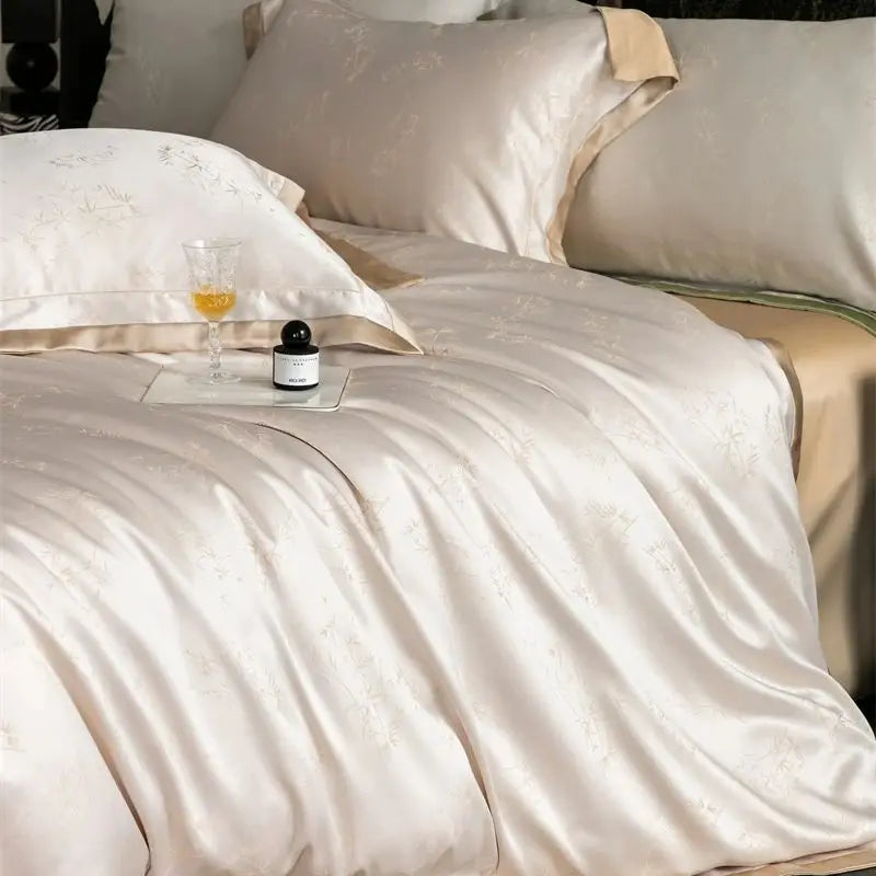 DecorBites™ Luxe Eucalyptus Bedding Set in Black/Gold - Silky Soft & Skin-friendly