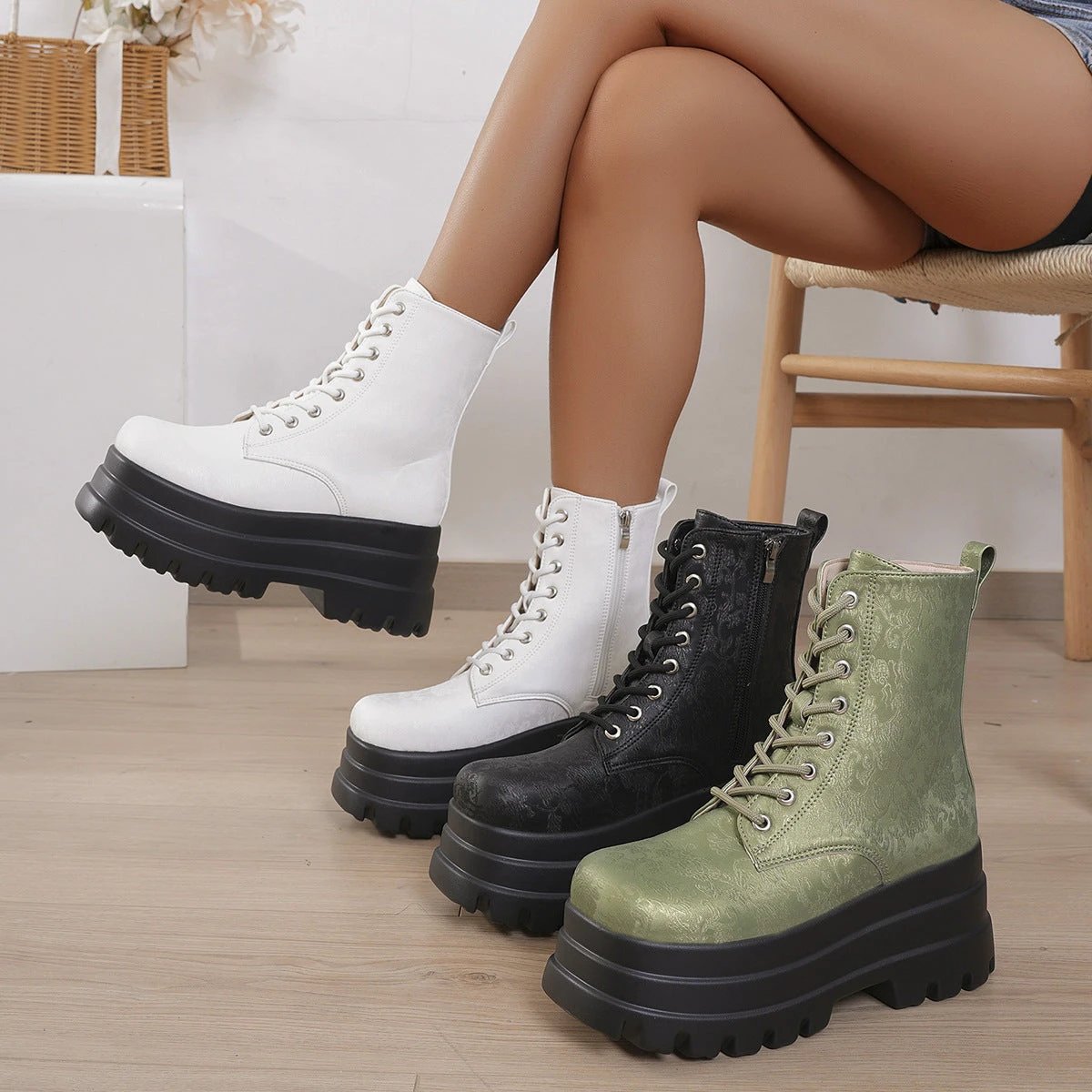 Women's Three-layer Platform Plus Round Toe Patchwork Retro Cool Martin Boots